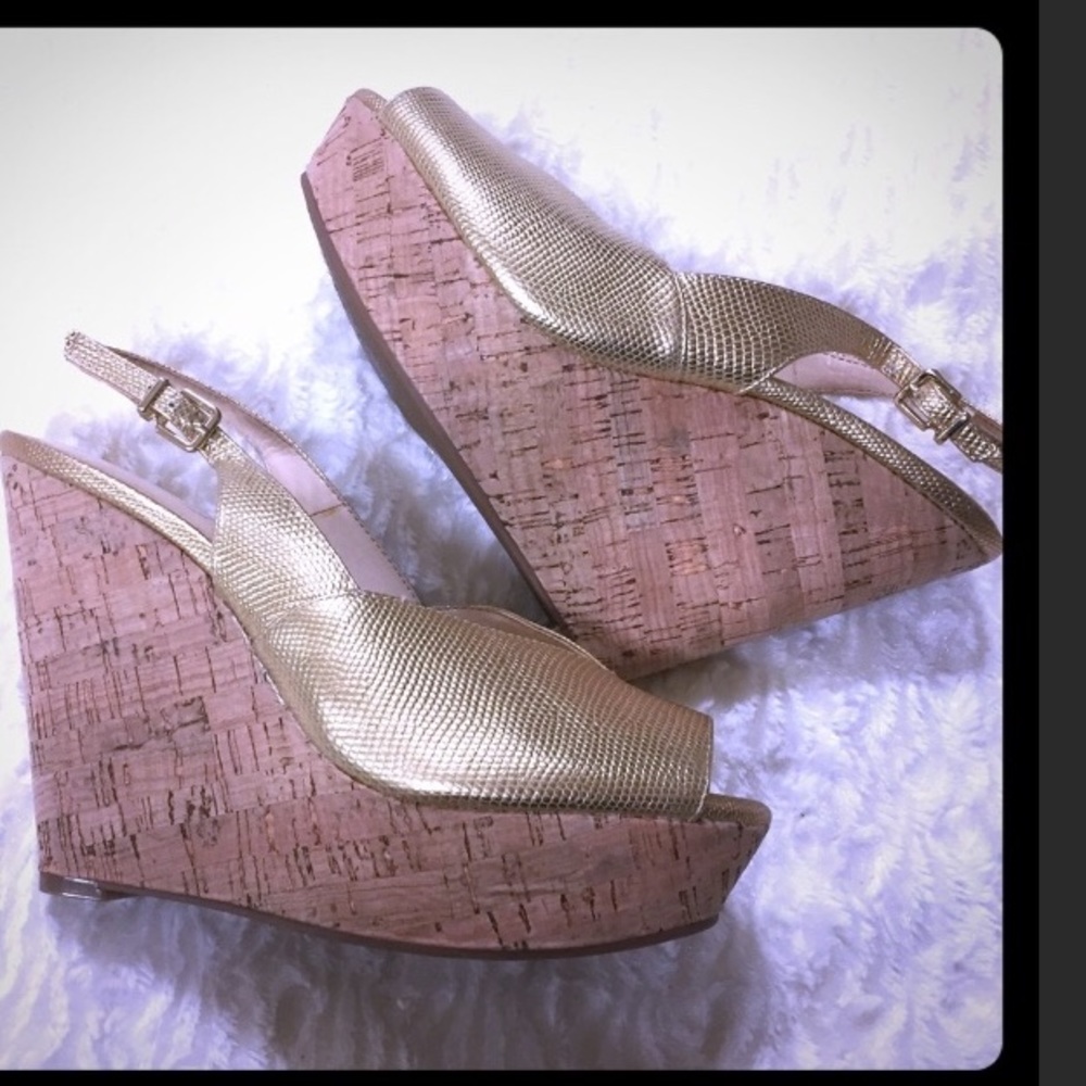 Jessica Simpson. High wedges